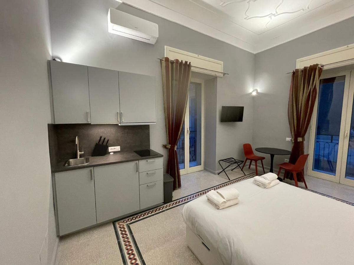 La Cornucopia Apartment Napoli Bagian luar foto
