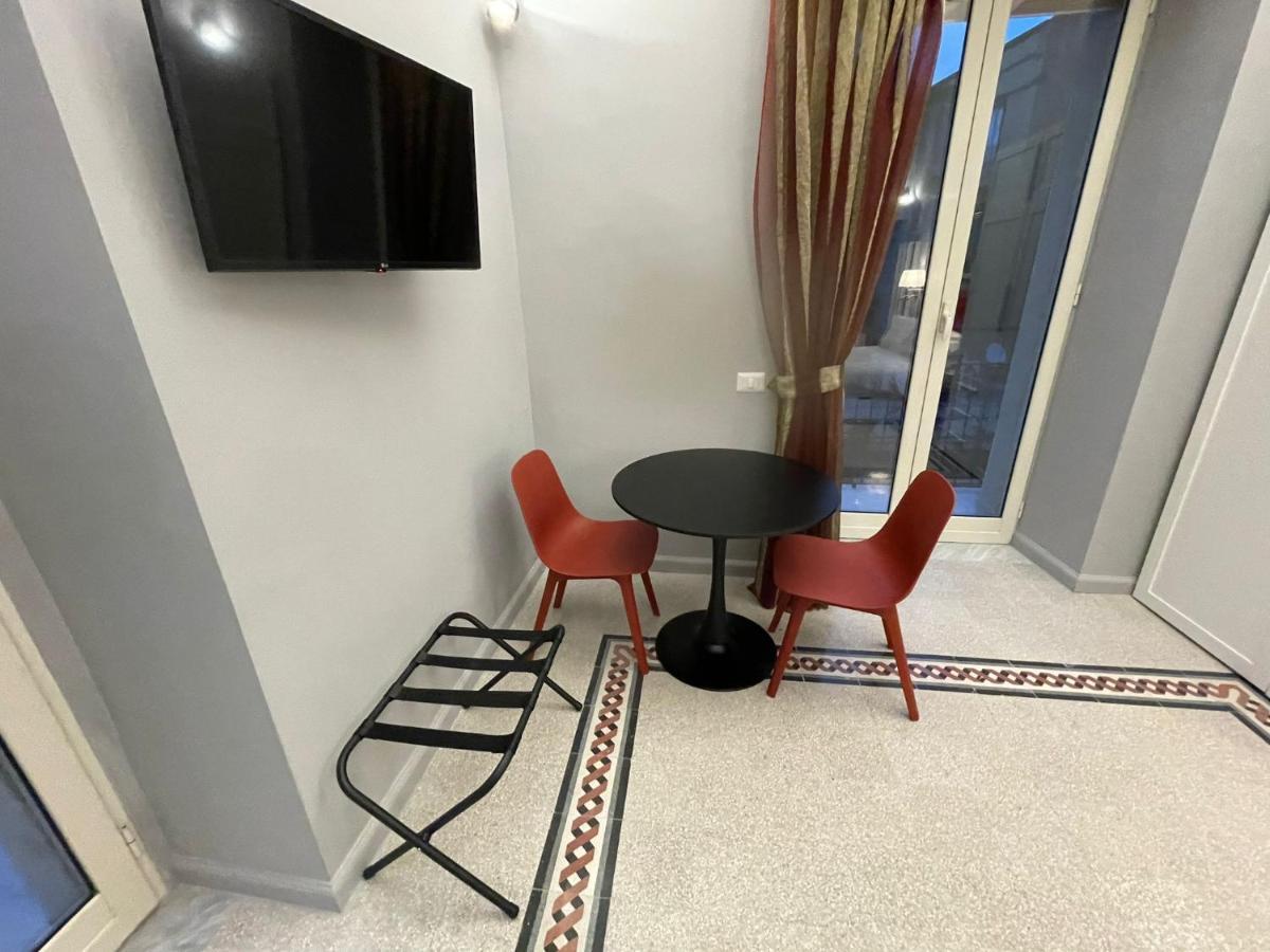La Cornucopia Apartment Napoli Bagian luar foto